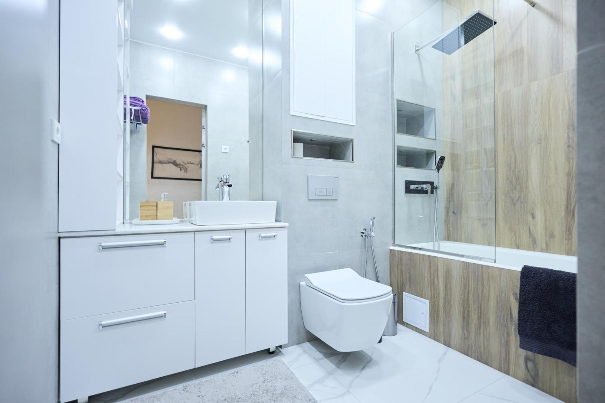 Lovely 1-Bedroom Rental Unit In Downtown 杜尚别 外观 照片